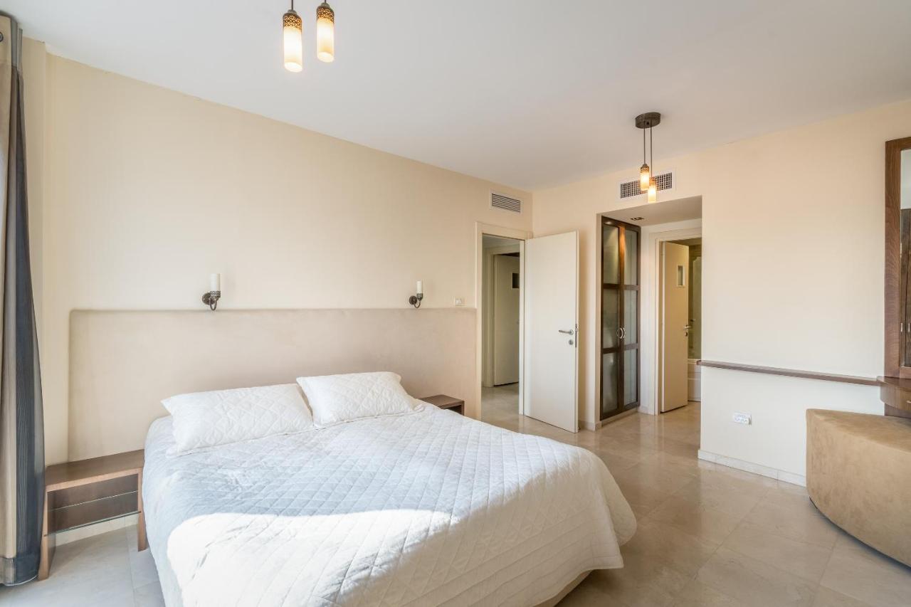 Front Of Beach Next Ritz Hotel - 3 Bedroom& 3 Bathroom Herzliya Ngoại thất bức ảnh